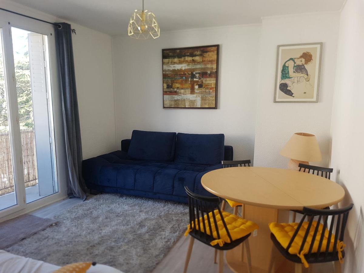 Logement Entier - Appartement T4 Hypercentre Dans Une Rue Calme - Stationnement Gratuit Tarbes Luaran gambar